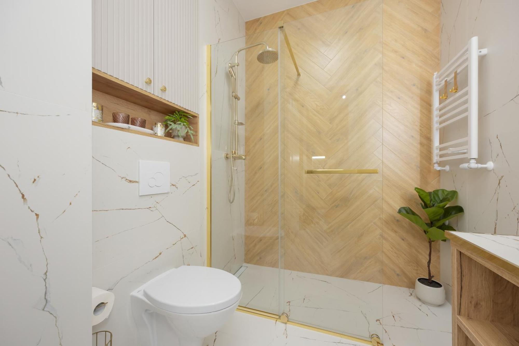 Elegant Grojecka In By Renters *