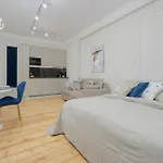 Elegant Apartments Grojecka In Warsaw By Renters