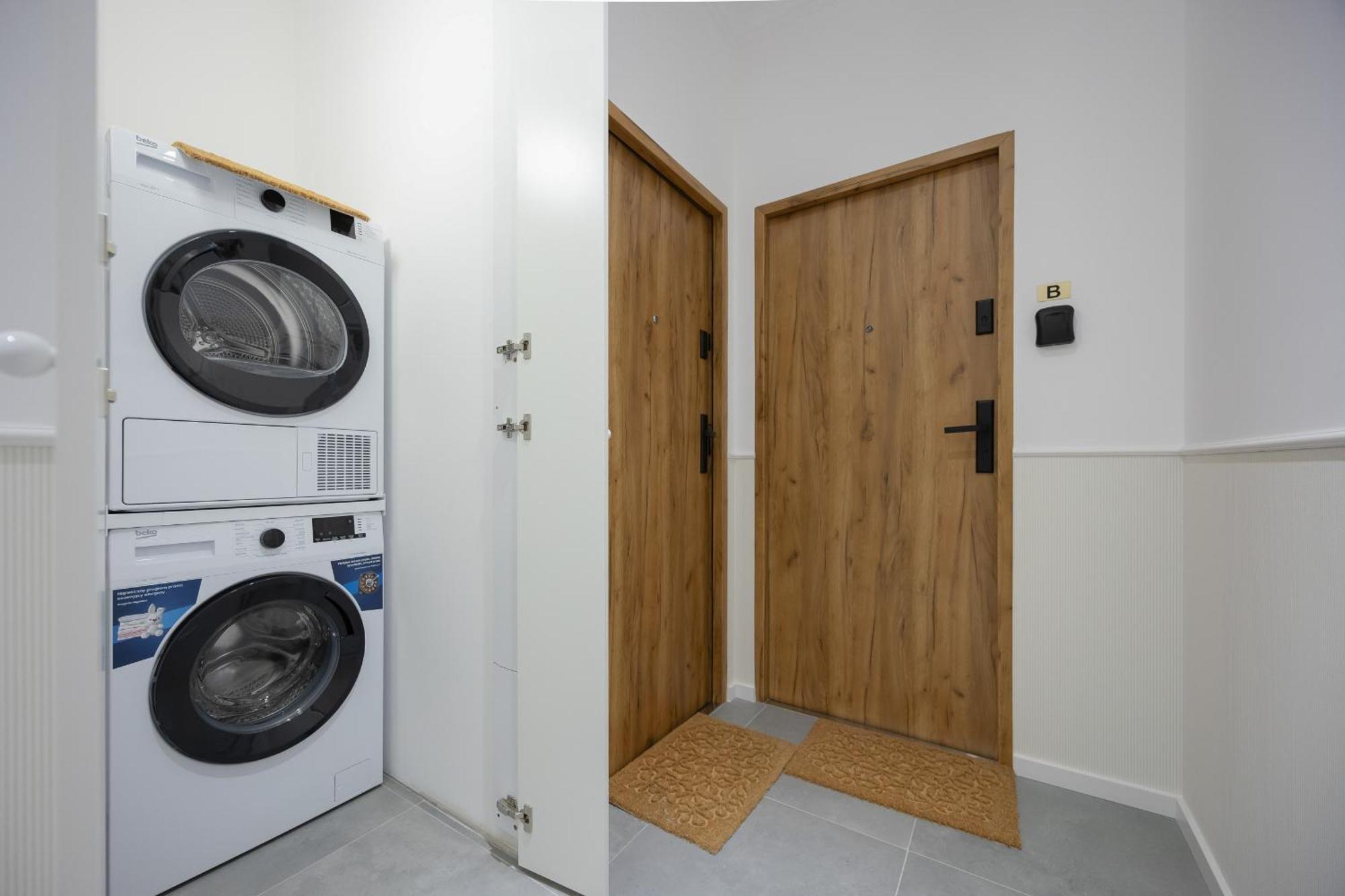 Elegant Grojecka In By Renters Apartament Warszawa