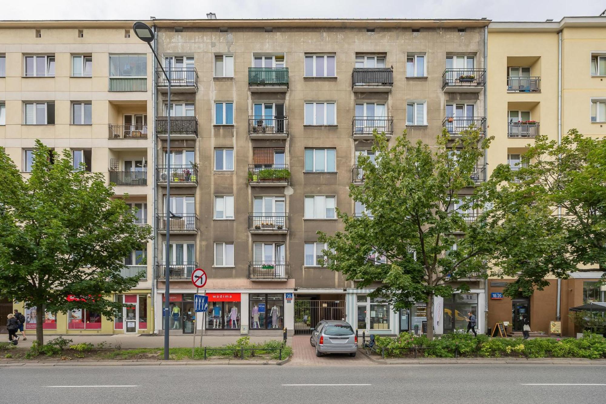 Elegant Grojecka In By Renters *