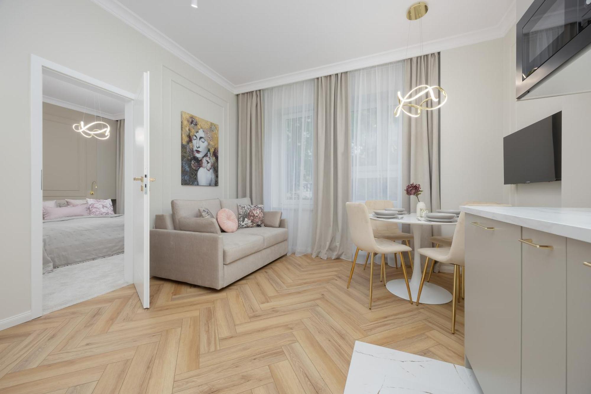 Leilighet Elegant Grojecka In By Renters Warszawa